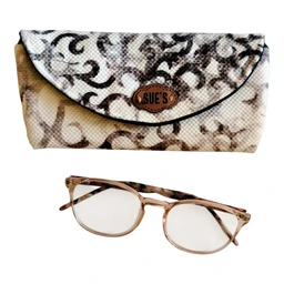Glasses Storage