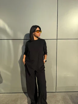 black_9df9f9dd-c1e9-4059-b013-c948ab66a7ea