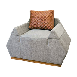 Pyra_Armchair