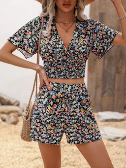 SHEIN_Holidaya_Ditsy_Floral_Print_Butterfly_Sleeve_Crop_Top__Shorts__SHEIN_main_0