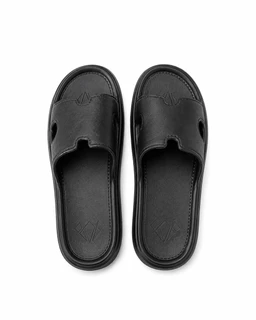 black-1_71789b22-8585-488c-9493-590e69793c6e