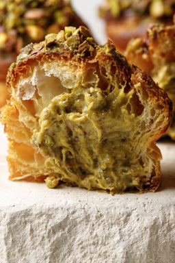 Pistachio_Cruffin_1